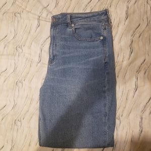 American Eagle Outfitters Mom Jeans